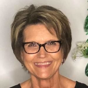 Meet your Posher, Denise